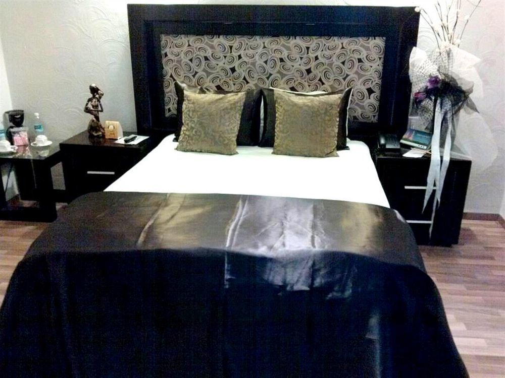 M Hoteles Concepto มอเรเลีย ภายนอก รูปภาพ